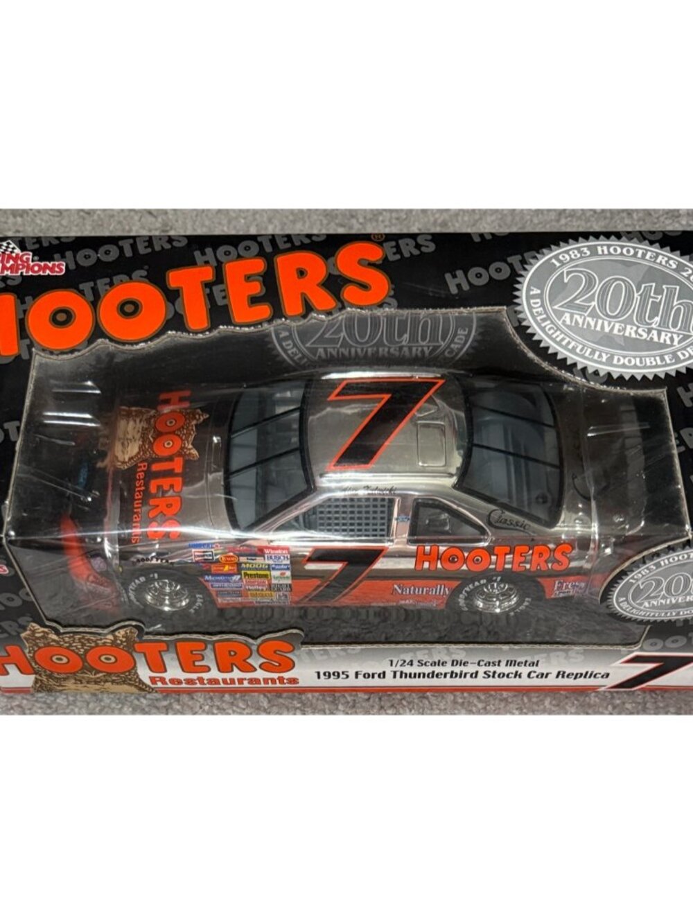 2003 Alan Kulwicki #7 Racing Champions Hooters Ford Thunderbird 1:24 Diecast